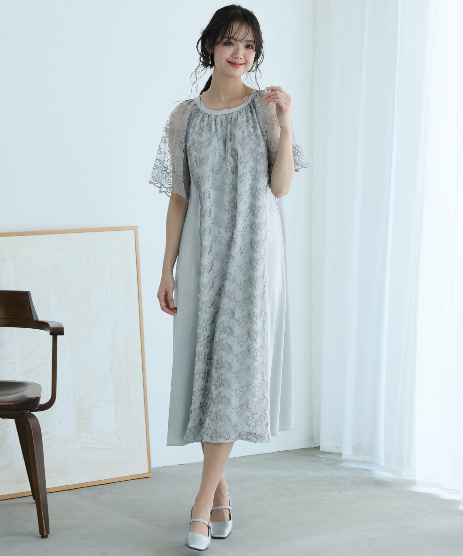 Aライン 刺繍ドレス